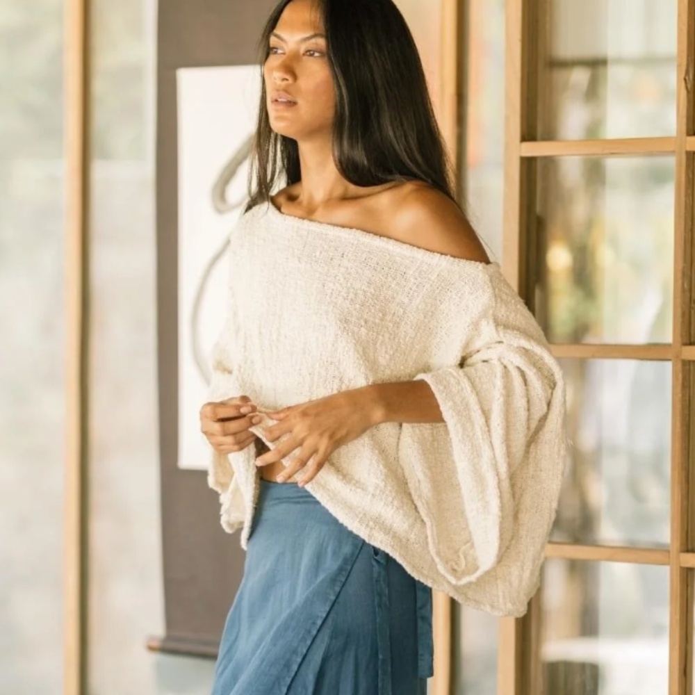 Spirit Top, Myrah Peñaloza